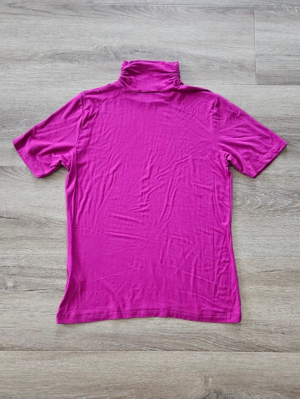 Joseph A. Magenta Short Sleeve Turtleneck Top Size L - Picture 7 of 7